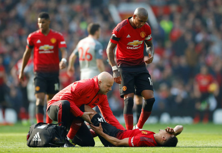 Premier League: Manchester United are forced to use three of their substitutes due to injury