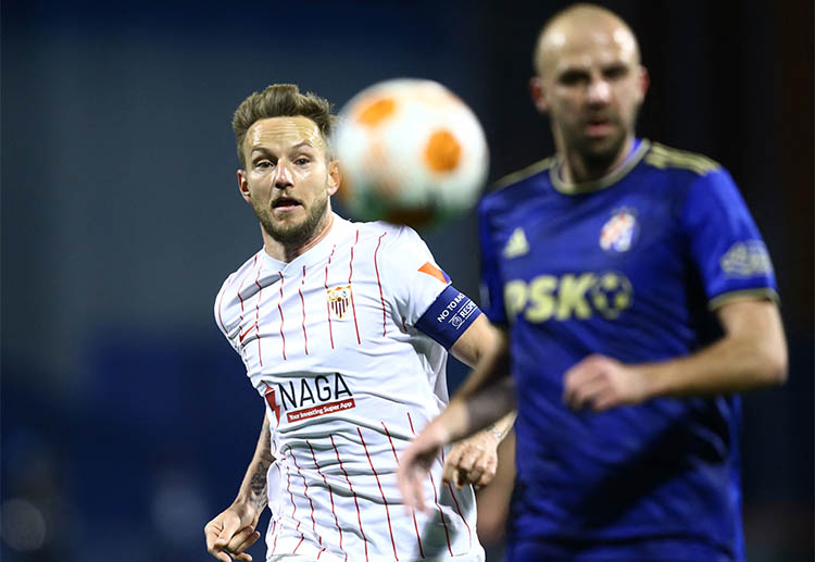 Six-time Europa League winners Sevilla have reach the last-16 after a narrow aggregate win onver Dinamo Zagreb