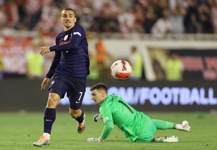 Nations League: Ngay từ những phút đầu trận, Les Bleus chủ động dâng cao gây áp lực liên tục lên đối phương.