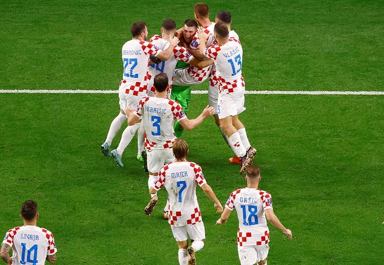 World Cup: Croatia trận này được dự đoán sẽ phải co cụm phòng ngự trước hàng công quá mạnh của Brazil.