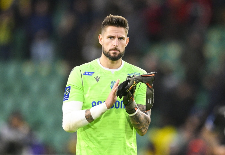 Ligue 1: Benoit Costil from AJ Auxerre is likely to join Lille on an 18 month deal as a replacement for Leo Jardim