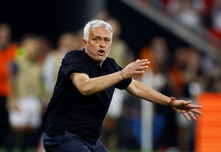 Mourinho bị sa thải khi Roma thi đấu không tốt ở Serie A